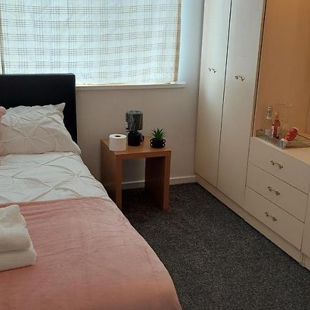 Lizras Bed and Breakfast Farnworth Εξωτερικό φωτογραφία